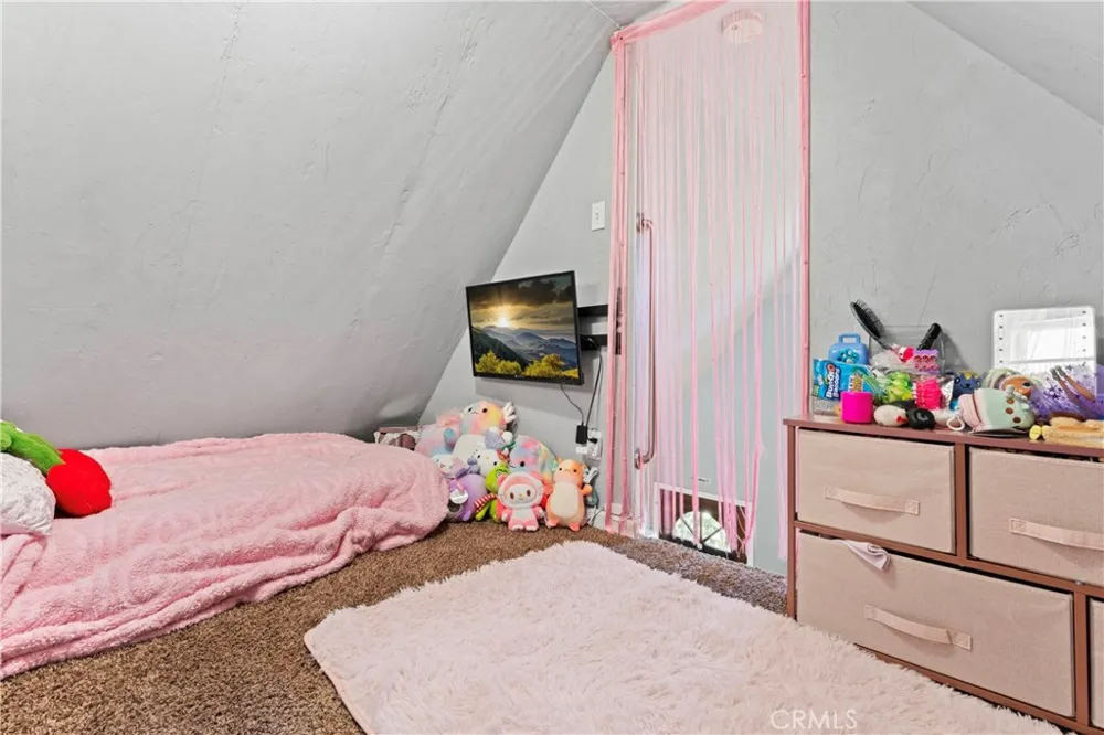 1286 Lovers Lane Rimforest, CA 92378