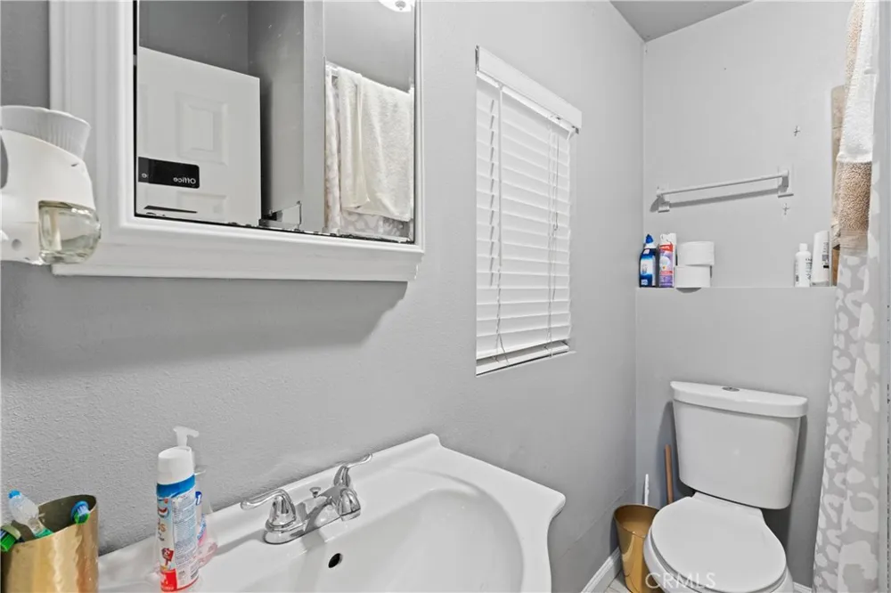 1286 Lovers Lane Rimforest, CA 92378
