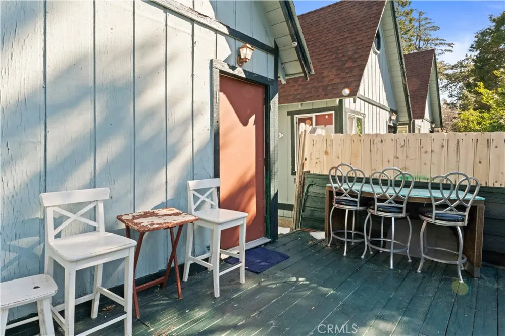 1286 Lovers Lane Rimforest, CA 92378