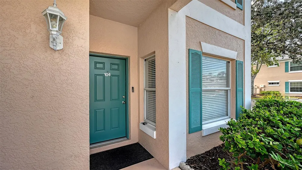4207 CADDIE DRIVE E #104 Bradenton, FL 34203