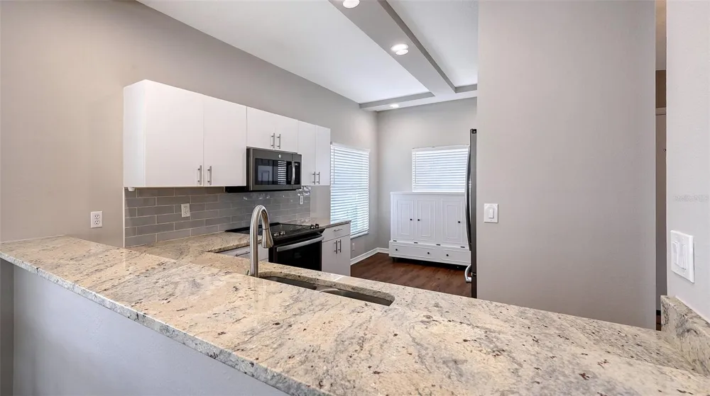 4207 CADDIE DRIVE E #104 Bradenton, FL 34203