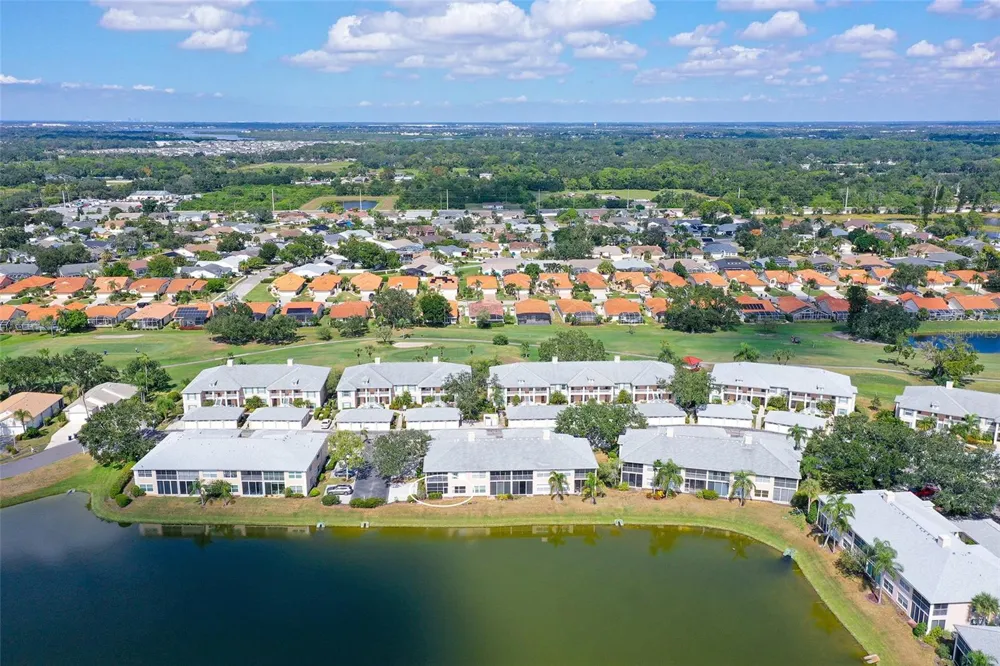 4207 CADDIE DRIVE E #104 Bradenton, FL 34203