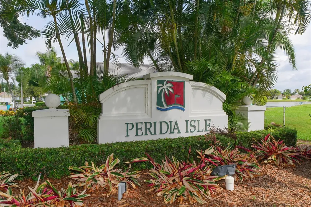 4207 CADDIE DRIVE E #104 Bradenton, FL 34203