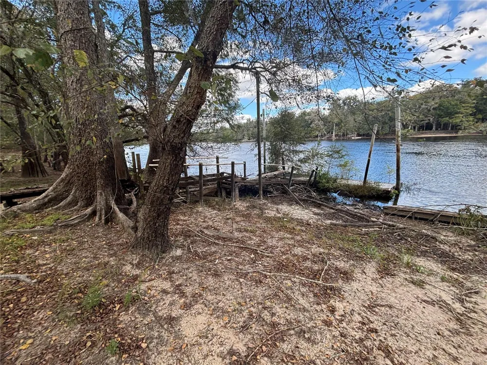 1347 NE 519TH AVENUE Old Town, FL 32680
