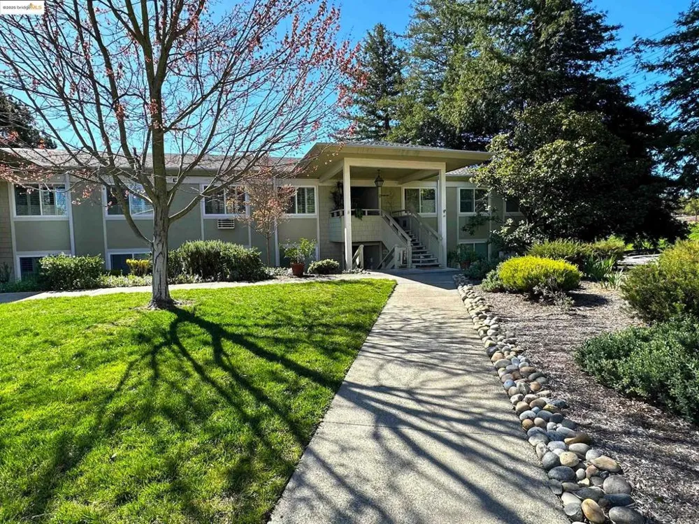 1910 Skycrest Dr Walnut Creek, CA 94595
