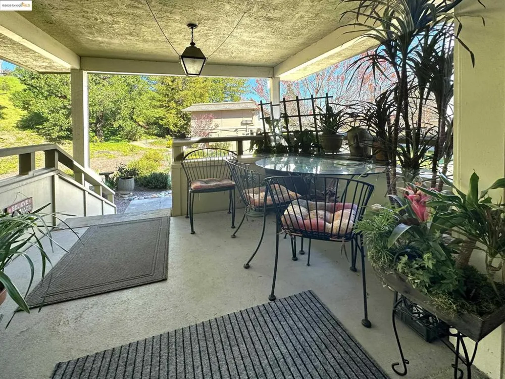 1910 Skycrest Dr Walnut Creek, CA 94595