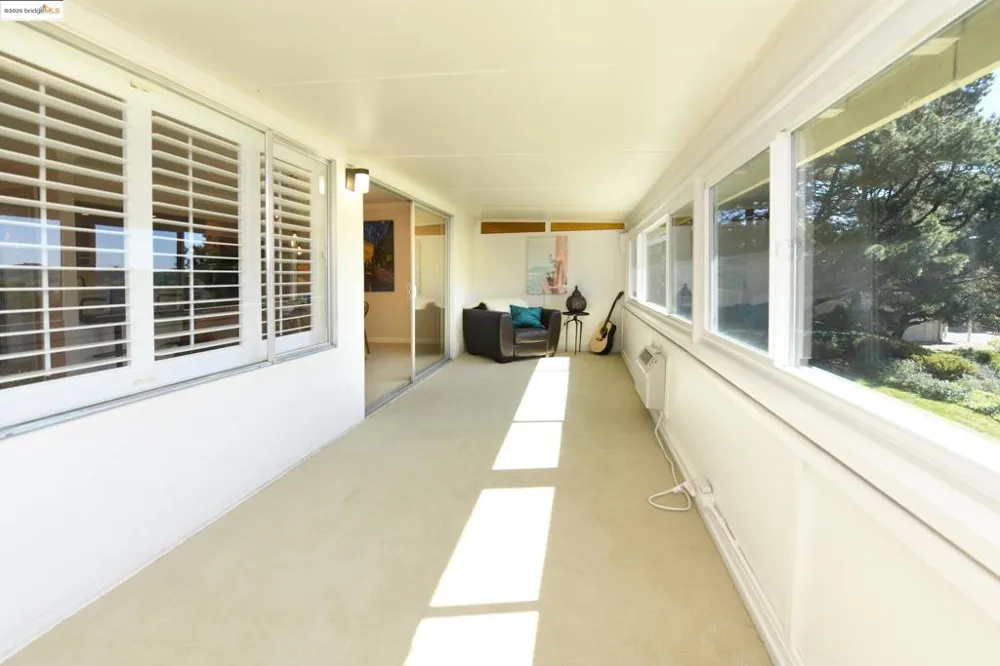 1910 Skycrest Dr Walnut Creek, CA 94595