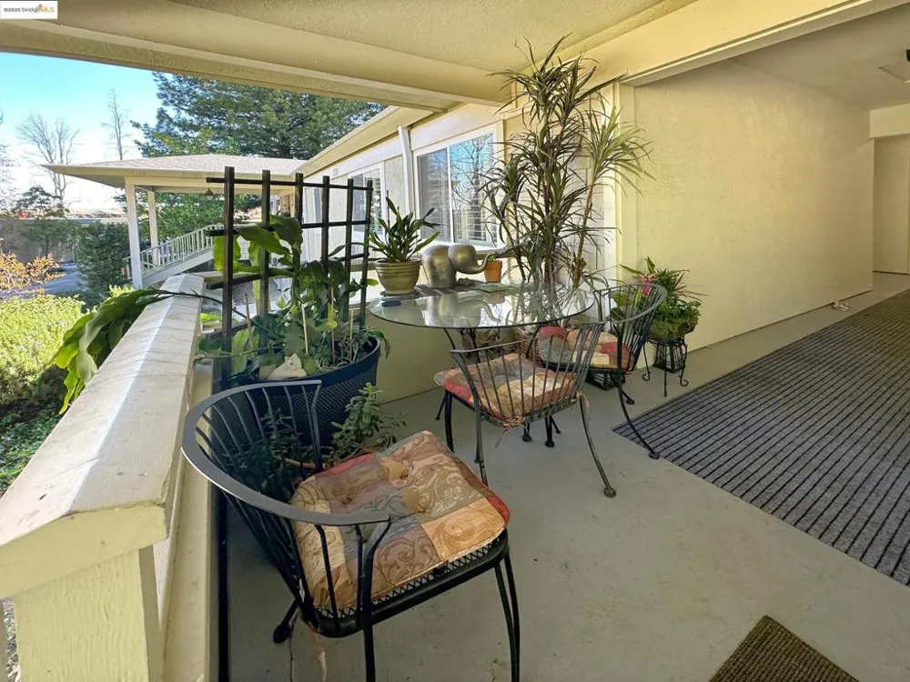 1910 Skycrest Dr Walnut Creek, CA 94595