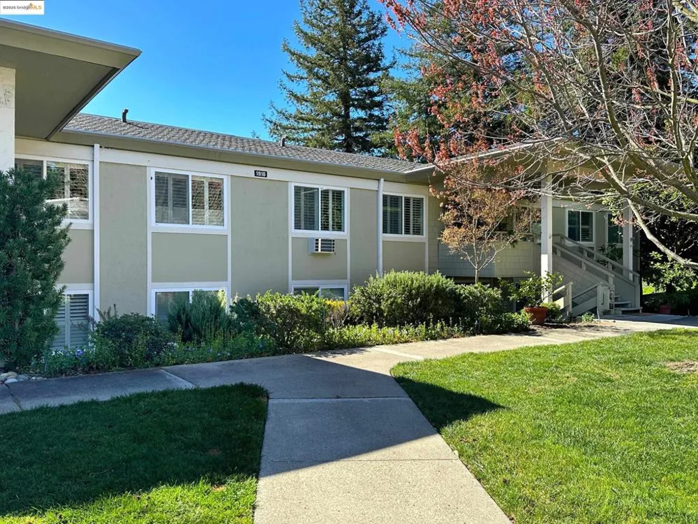 1910 Skycrest Dr Walnut Creek, CA 94595