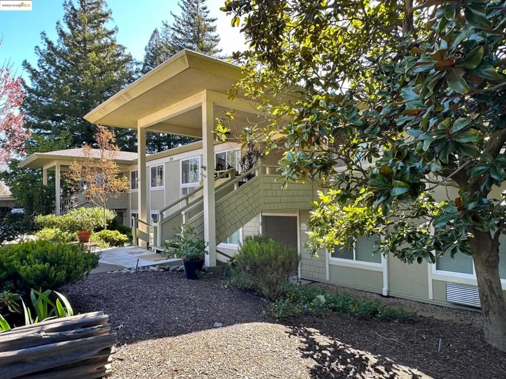 1910 Skycrest Dr Walnut Creek, CA 94595