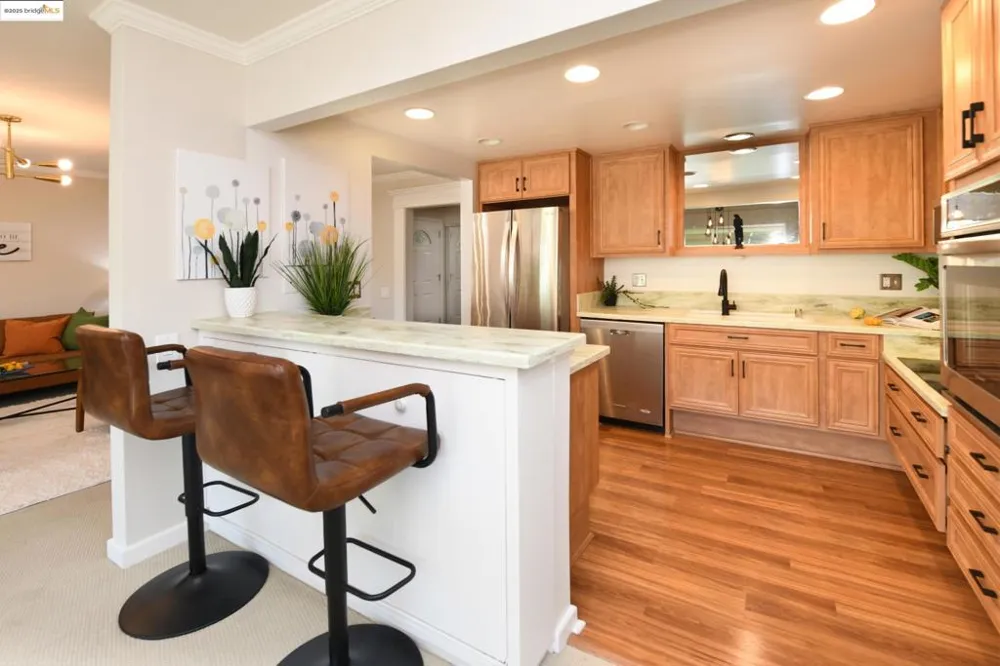 1910 Skycrest Dr Walnut Creek, CA 94595