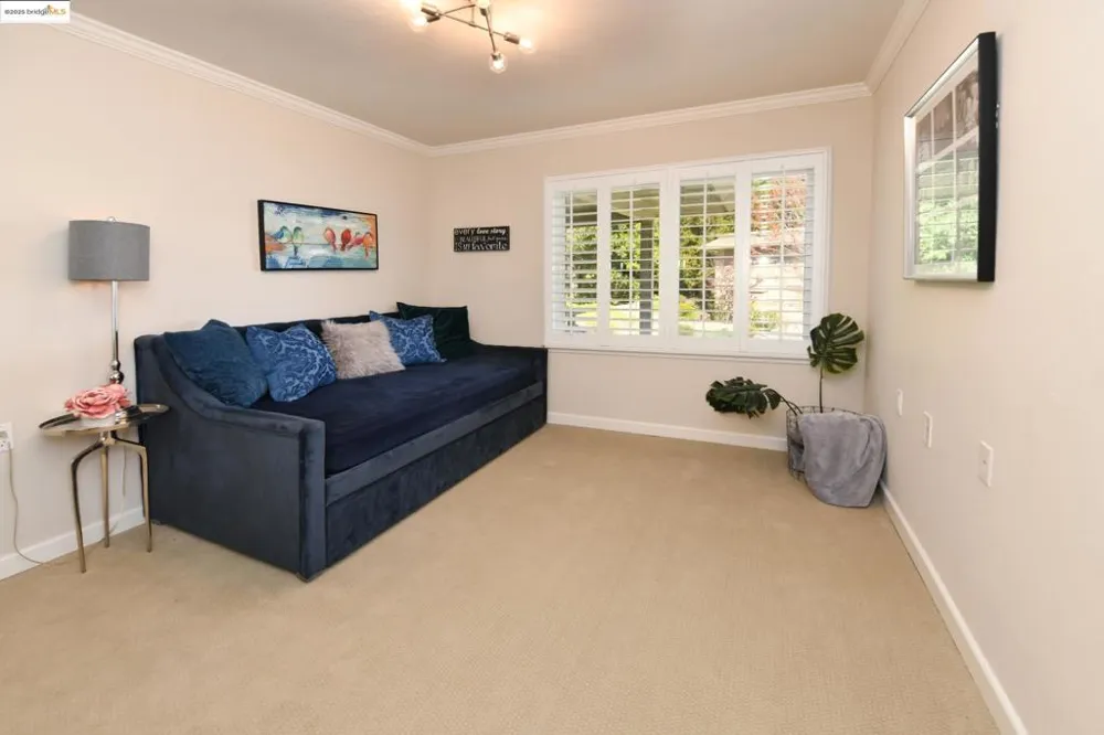 1910 Skycrest Dr Walnut Creek, CA 94595
