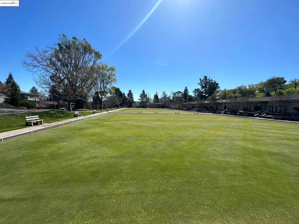 1910 Skycrest Dr Walnut Creek, CA 94595