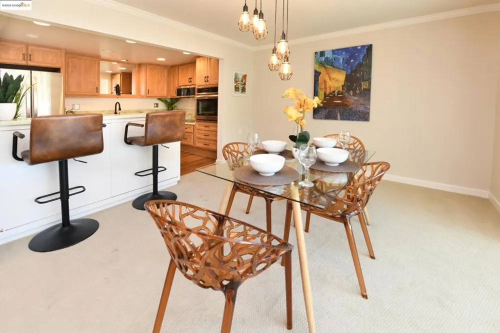 1910 Skycrest Dr Walnut Creek, CA 94595