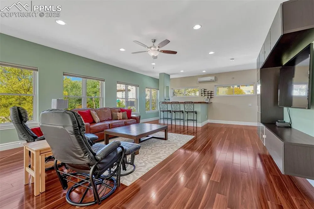 2532 W Colorado Avenue Colorado Springs, CO 80904