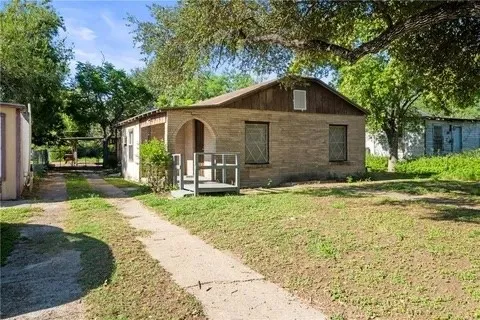 228 SW 8th Street Premont, TX 78375