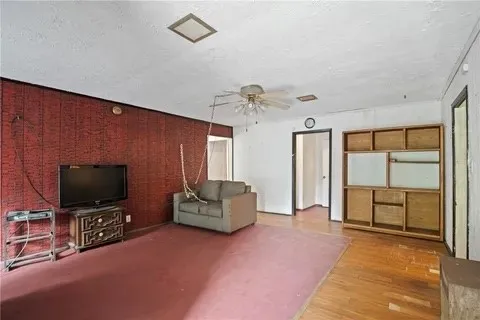 228 SW 8th Street Premont, TX 78375