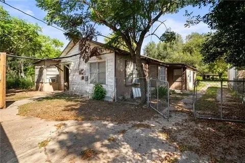 228 SW 8th Street Premont, TX 78375