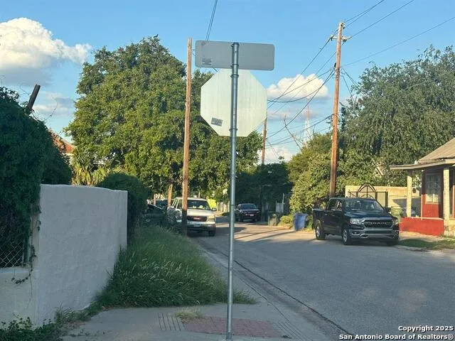 201 Vidaurri Ave Laredo, TX 78040