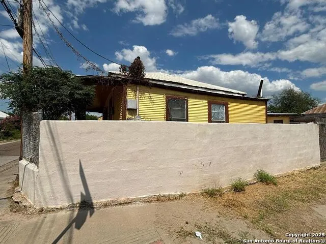201 Vidaurri Ave Laredo, TX 78040