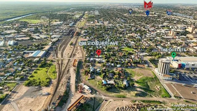 201 Vidaurri Ave Laredo, TX 78040
