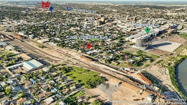 201 Vidaurri Ave Laredo, TX 78040