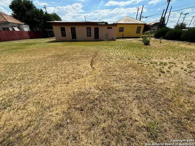201 Vidaurri Ave Laredo, TX 78040