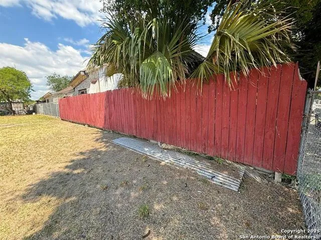 201 Vidaurri Ave Laredo, TX 78040
