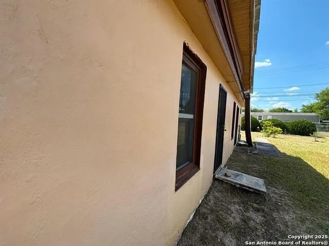 201 Vidaurri Ave Laredo, TX 78040