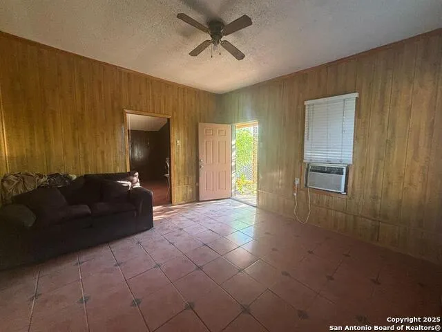 201 Vidaurri Ave Laredo, TX 78040