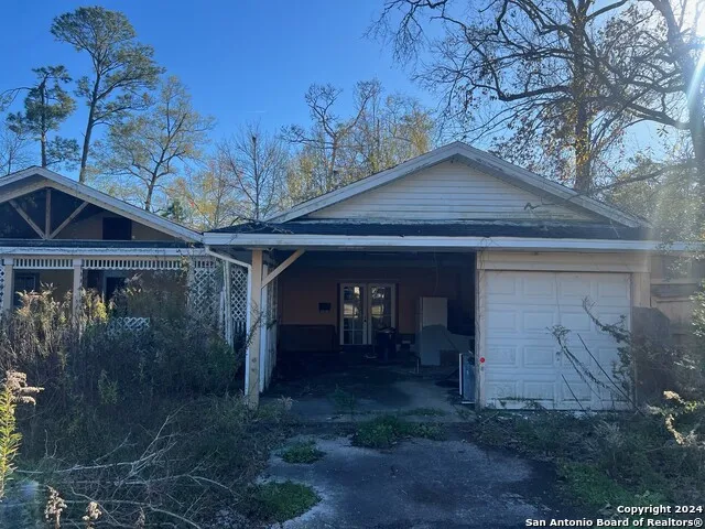 184 county road 4188 Orange, TX 77632