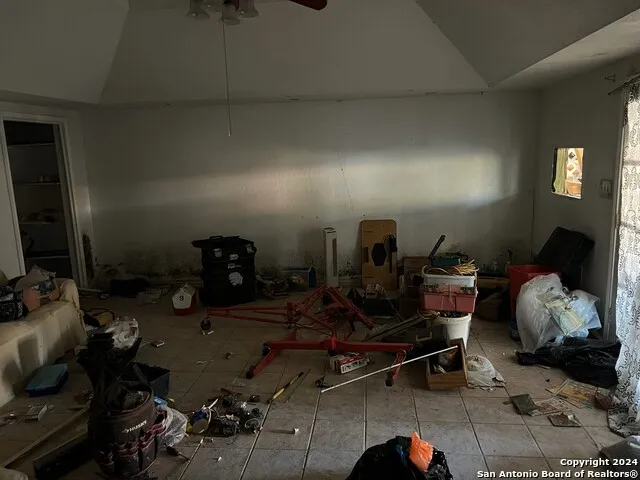 184 county road 4188 Orange, TX 77632
