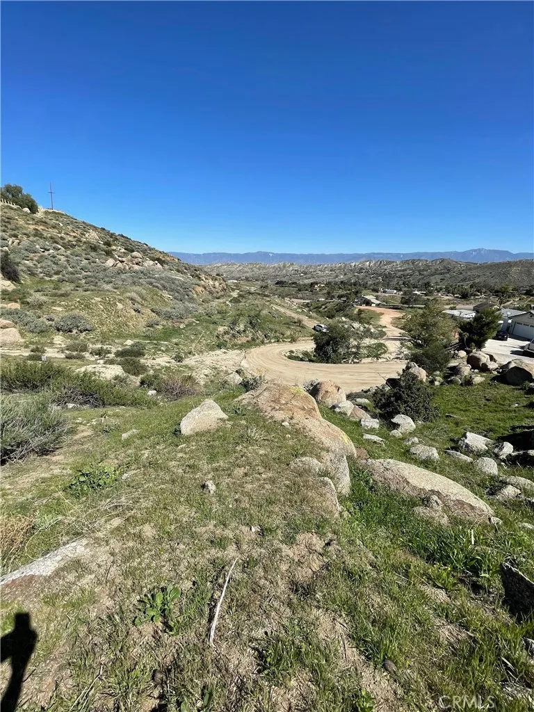 53 Spring Road Colton, CA 92324