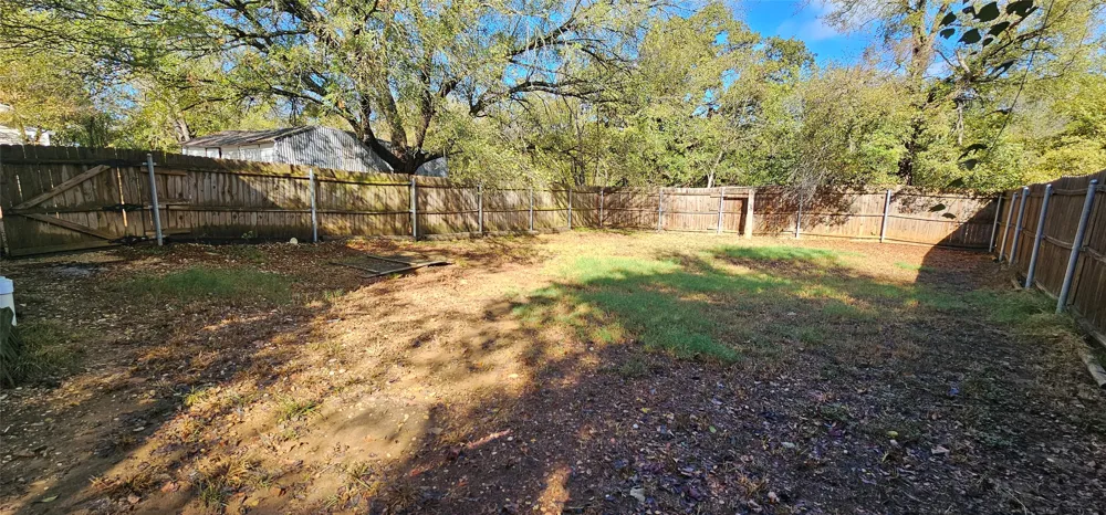 508 Gathings Avenue Covington, TX 76636