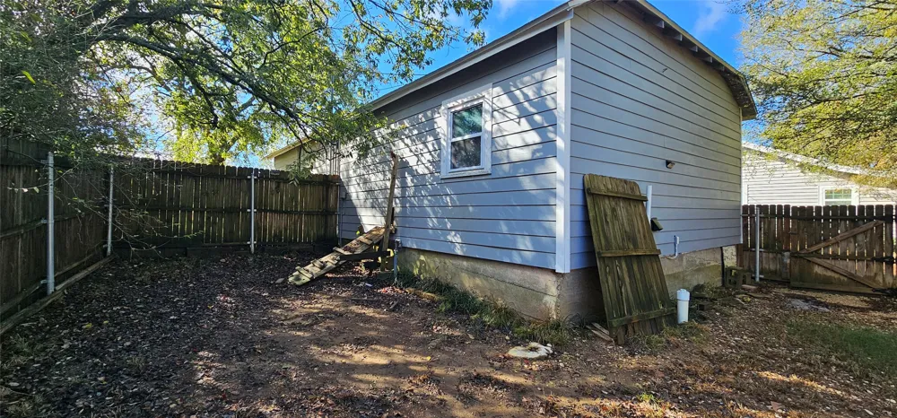 508 Gathings Avenue Covington, TX 76636