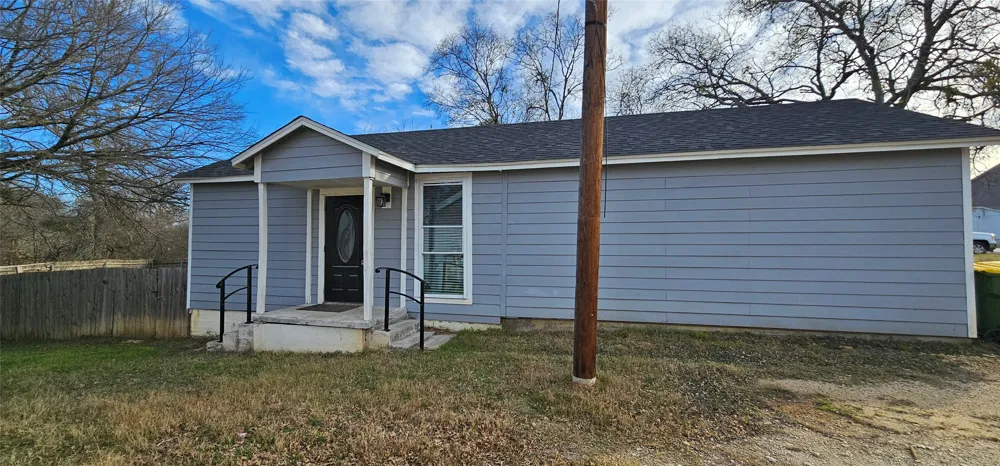 508 Gathings Avenue Covington, TX 76636