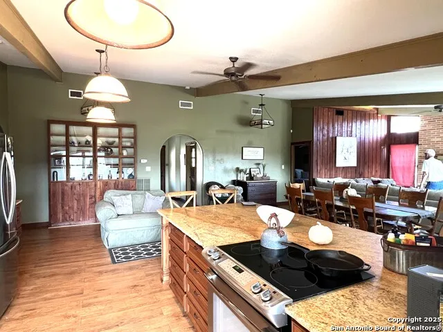630 Indian Mound Tarpley, TX 78883