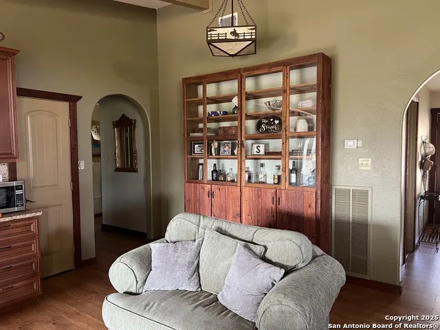 630 Indian Mound Tarpley, TX 78883