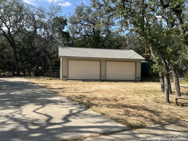 630 Indian Mound Tarpley, TX 78883