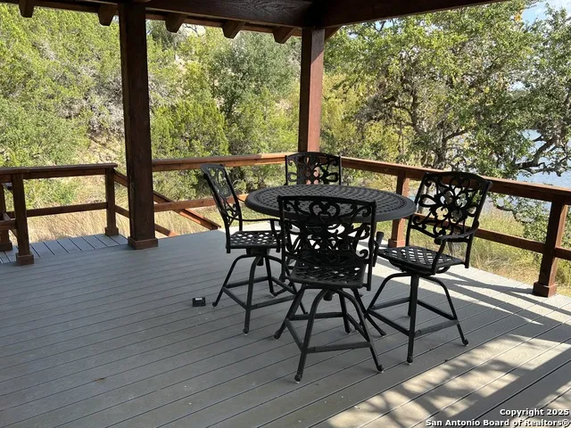 630 Indian Mound Tarpley, TX 78883