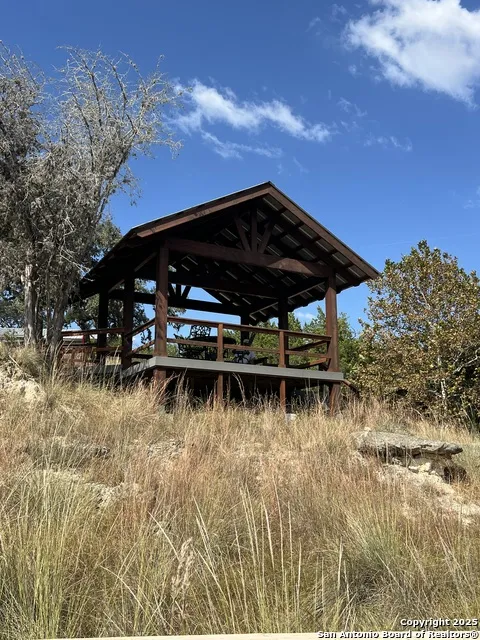 630 Indian Mound Tarpley, TX 78883