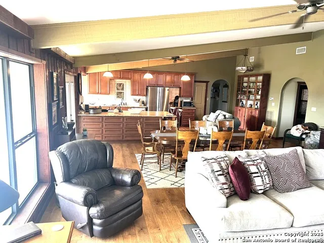 630 Indian Mound Tarpley, TX 78883