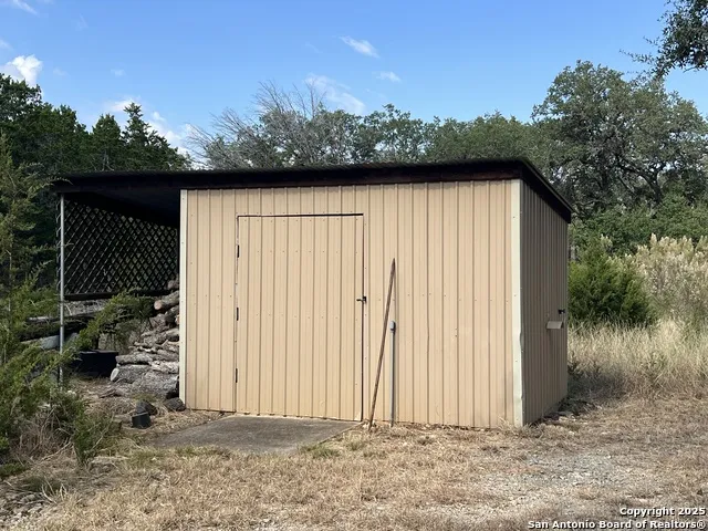 630 Indian Mound Tarpley, TX 78883