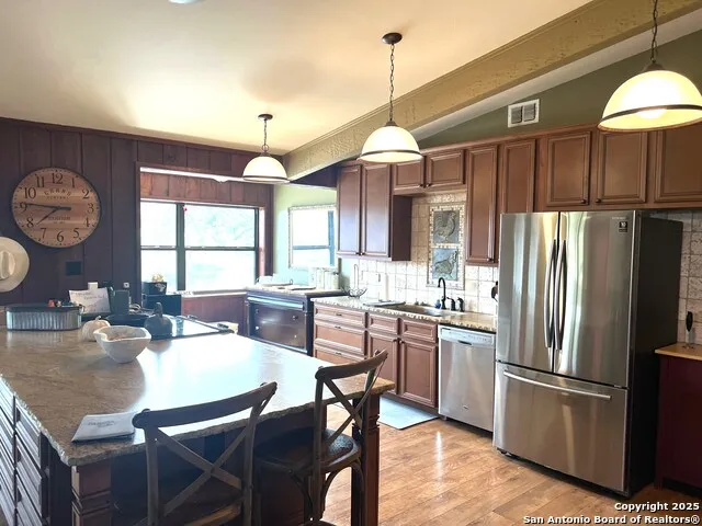 630 Indian Mound Tarpley, TX 78883