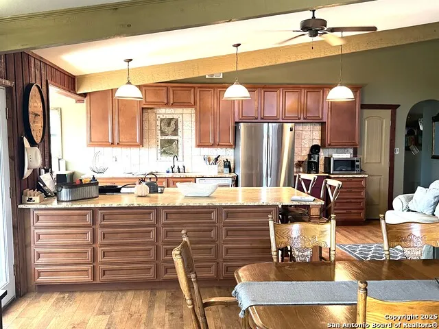 630 Indian Mound Tarpley, TX 78883