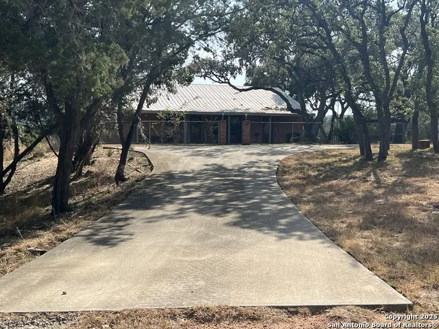 630 Indian Mound Tarpley, TX 78883
