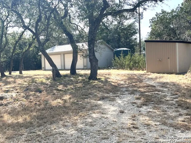 630 Indian Mound Tarpley, TX 78883