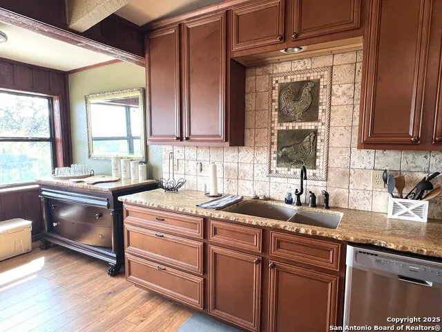 630 Indian Mound Tarpley, TX 78883