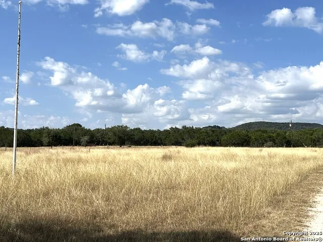 630 Indian Mound Tarpley, TX 78883