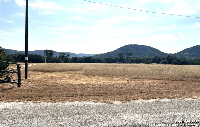 630 Indian Mound Tarpley, TX 78883